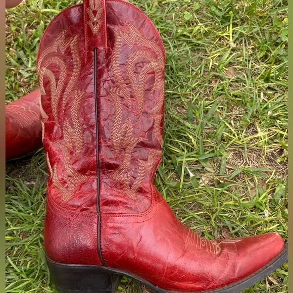 Red Snip Toe Cowboy Boots - Picture 6 of 7